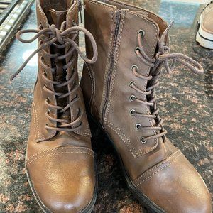 Universal Thread Brown Lace-Up Combat Boots